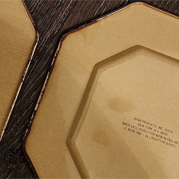 Vintage Avon‎ Plum Pudding and Buche de Noel recipe decorative metal plates - Picture 4 of 6